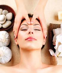 DIPLOMA IN HOLISTIC WELLNESS AND BEAUTY THERAPIES